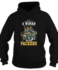 Never Underestimate A Woman Who Understands Football And Love Green Bay Packers Hoodie SFA
